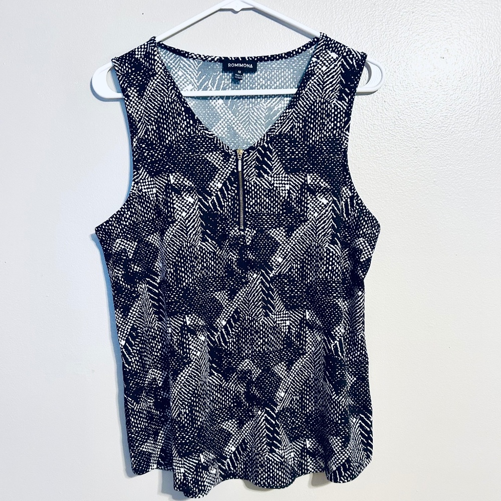 B&W Dressy Tank. Med. NWOT.